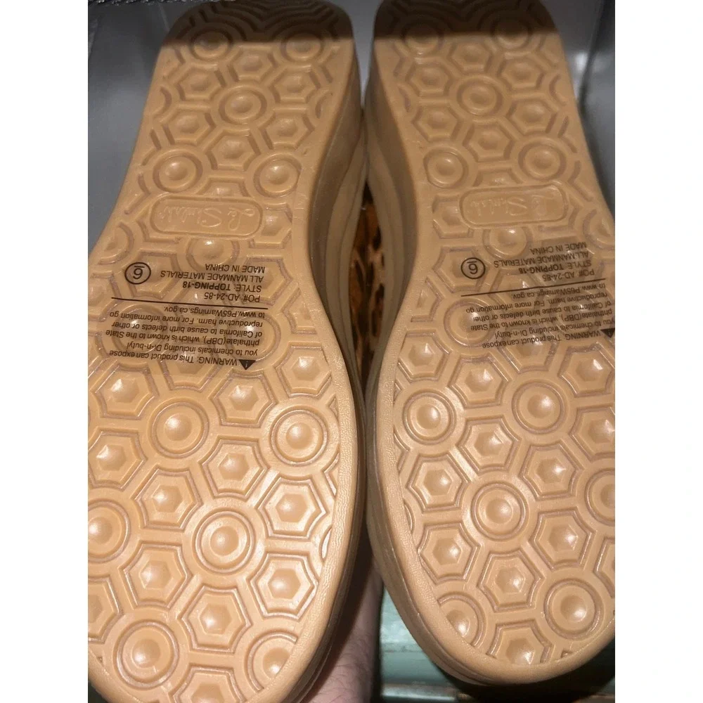 Le Sheelah TOPPING-18 Leopard Print Platform Sneakers Womens Size 6 Gold Stripe